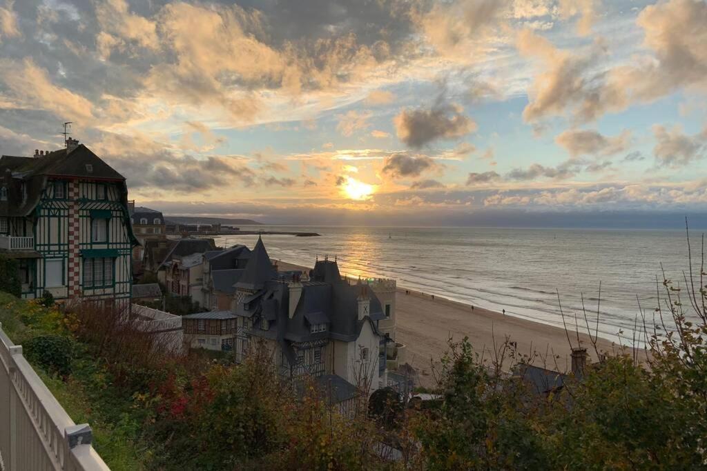 Trouville-Apt rénové-Balcon magnifique vue mer Exterior foto